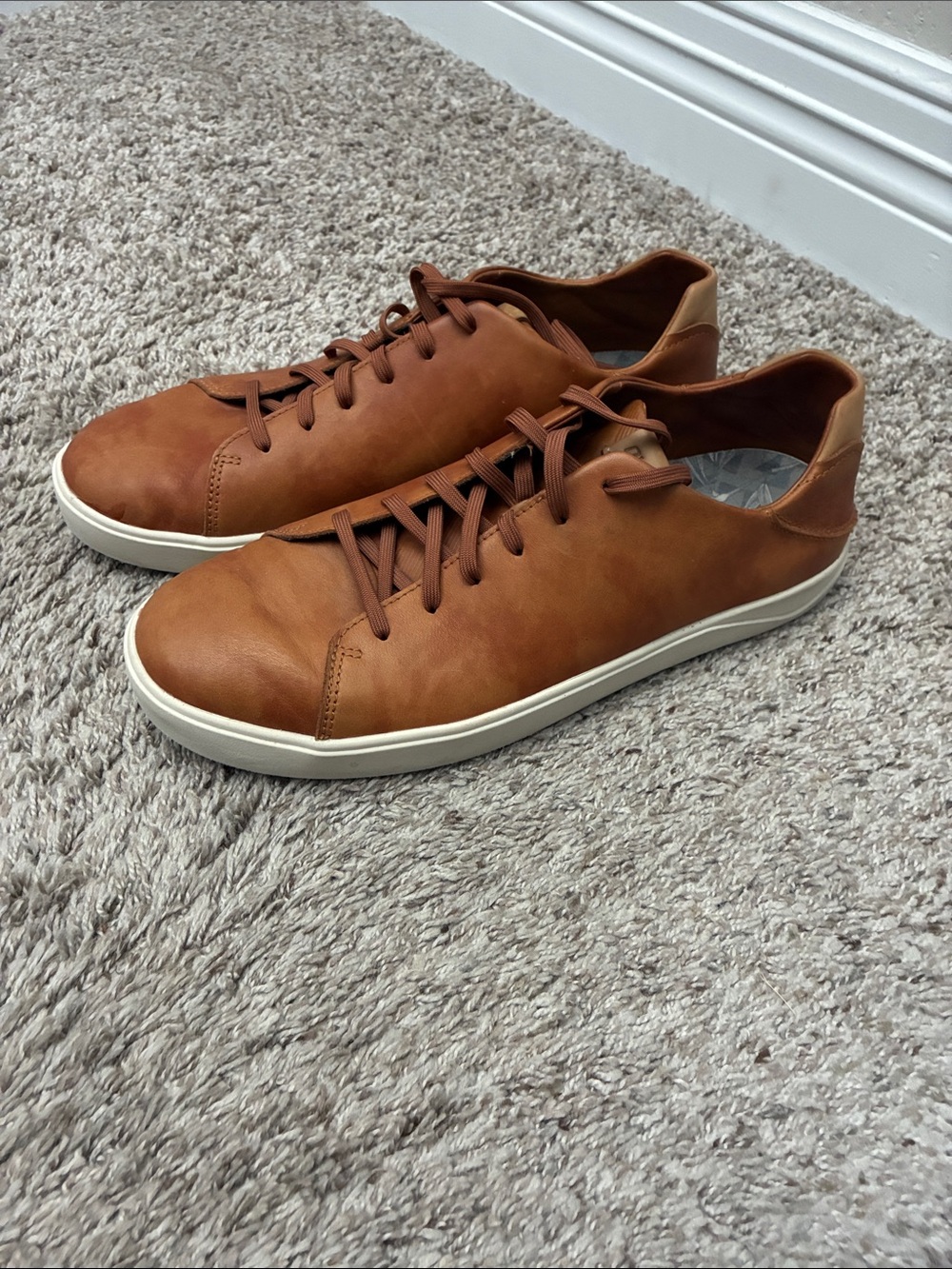 Men's Olukai Leather Low-Top Sneakers in Cognac Brown
